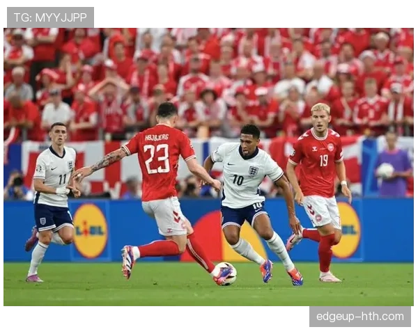 福登vs贝林厄姆:技术型前腰与全能中场的定位分野 福登vs贝林厄姆:技术型前腰与全能中场的定位分野