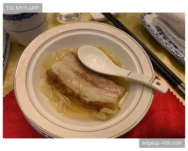 汪周雨别人天天喝奶咖,他家早餐竟然能上热搜? 汪周雨别人天天喝奶咖,他家早餐竟然能上热搜?