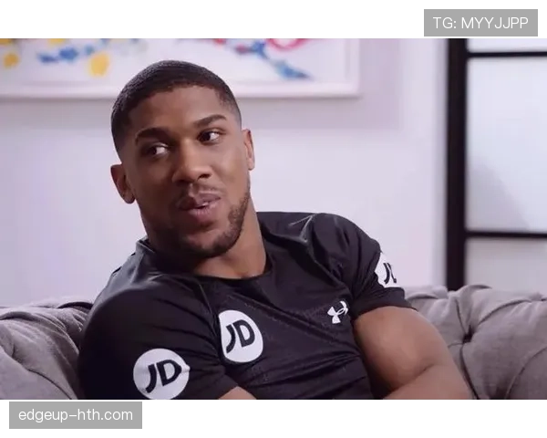 安东尼·约书亚随手点的早餐，账单竟然比我整个月工资还厚